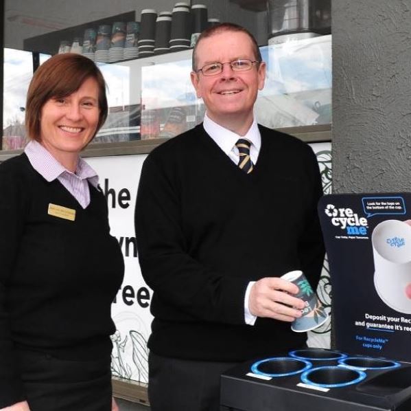 Bathurst RSL Jann van der Sterren and Peter Sargent with Detpak RecycleMe cups